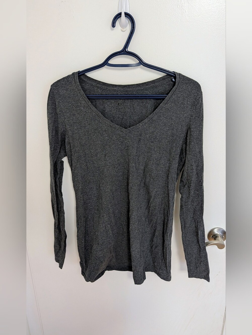 Thyme Maternity Long-Sleeve V-Neck Top - Women's Medium